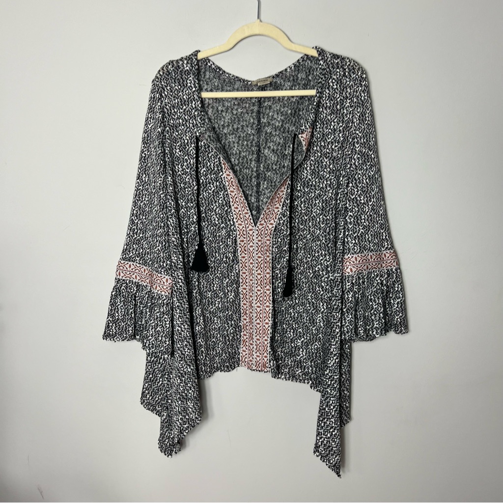 Anthropologie Anama Boho Top Blouse Knit Embroidered 683